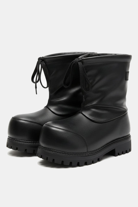 Y2K Y2K moon boots in glossy by Y2K Crew