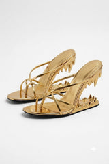 Teeth heels